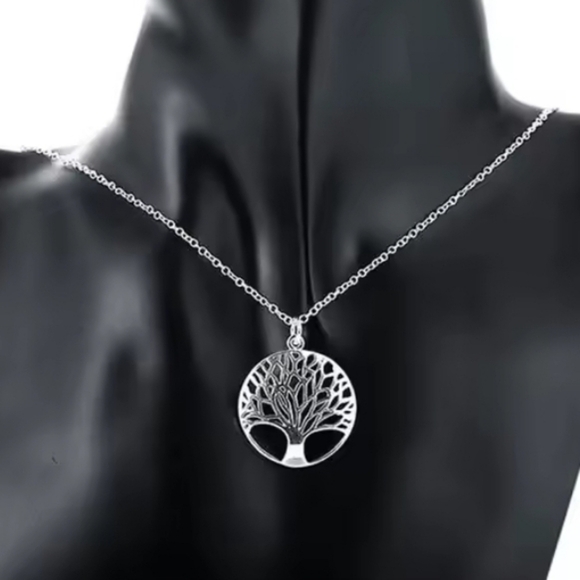 Jewelry - Elegant Silver Tree of Life Pendant Necklace